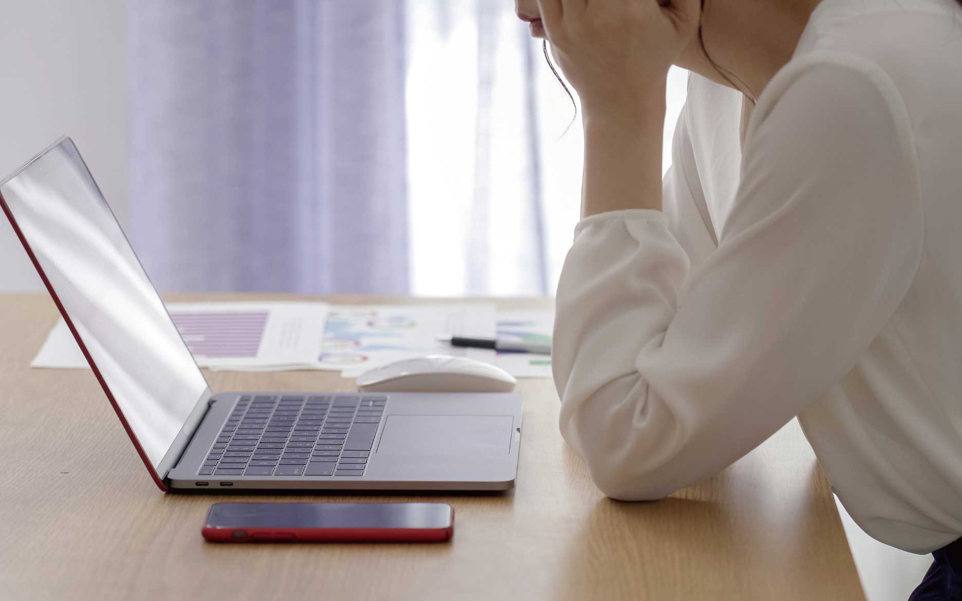 テレワークに対応できないイメージ画像