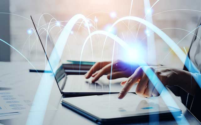 古いシステムと新しいシステムが共存し、管理が複雑のイメージ画像