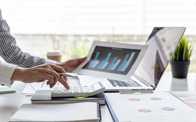 システム増加により、運用コストと手間が増大のイメージ画像